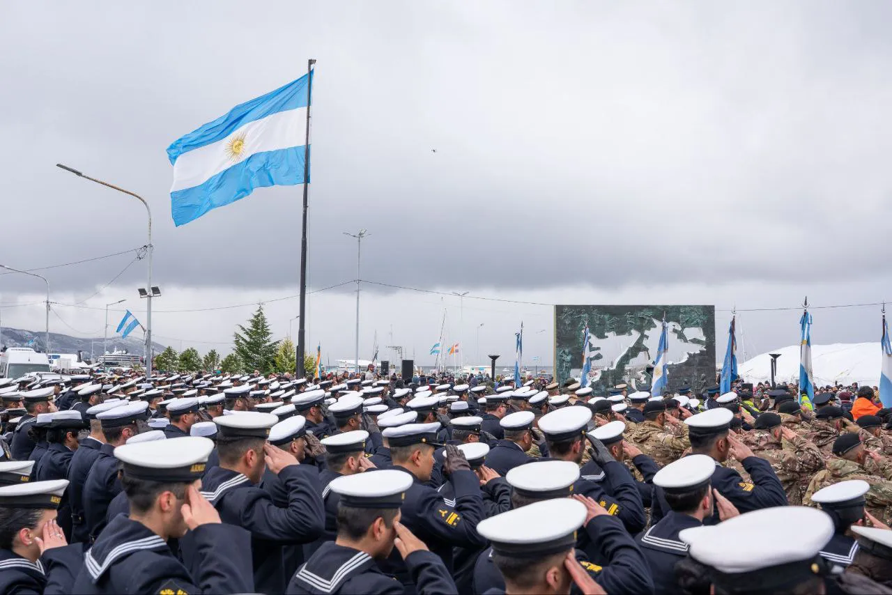 photo_5145732667763961395_y