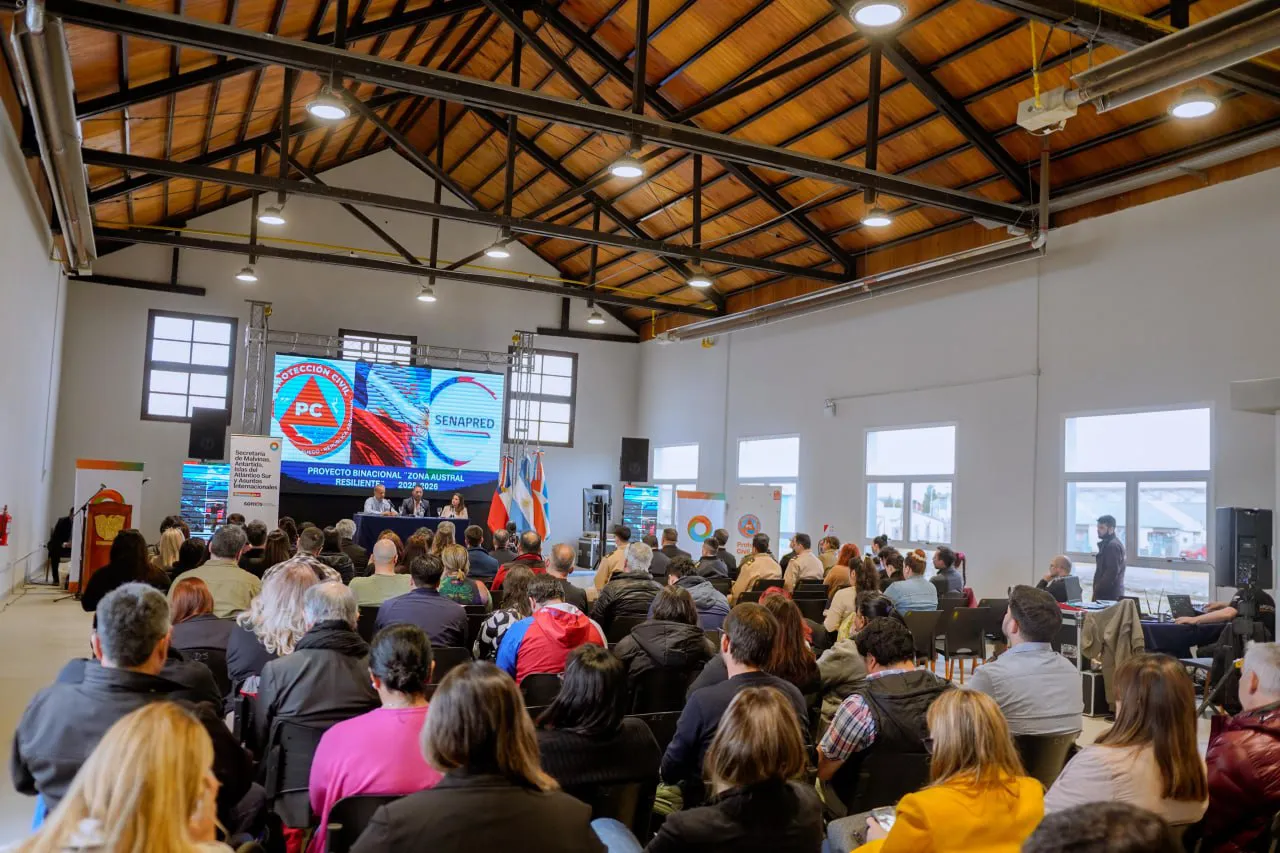 photo_5055321063566281549_y