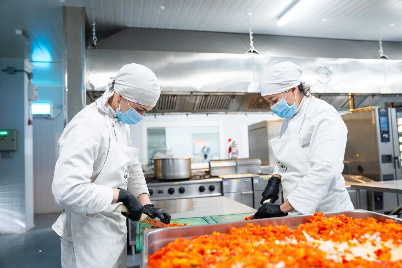 photo_4956618647770172206_y