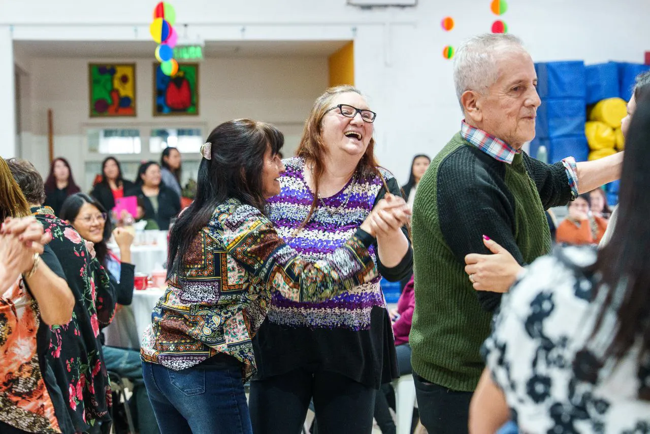 photo_5030652927487881208_y