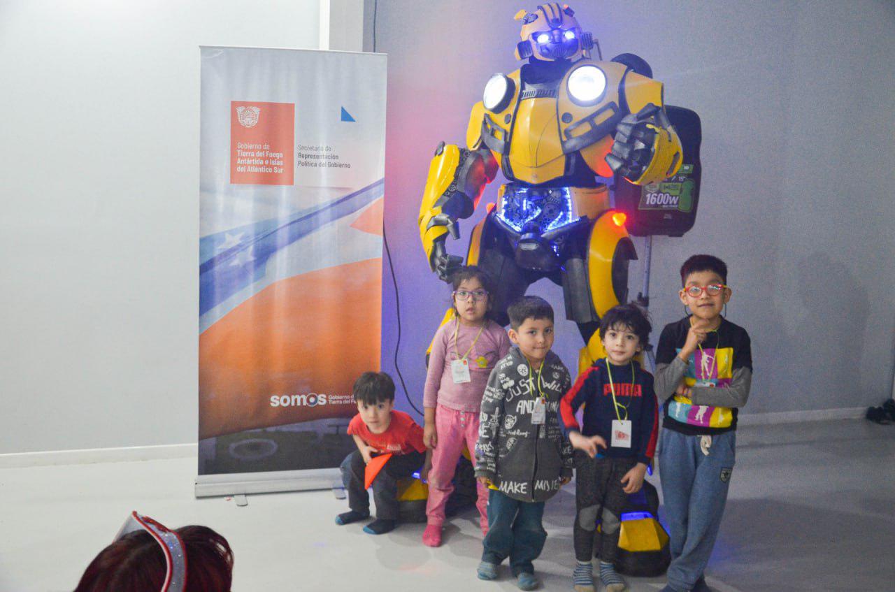 photo_5143606044772117412_y