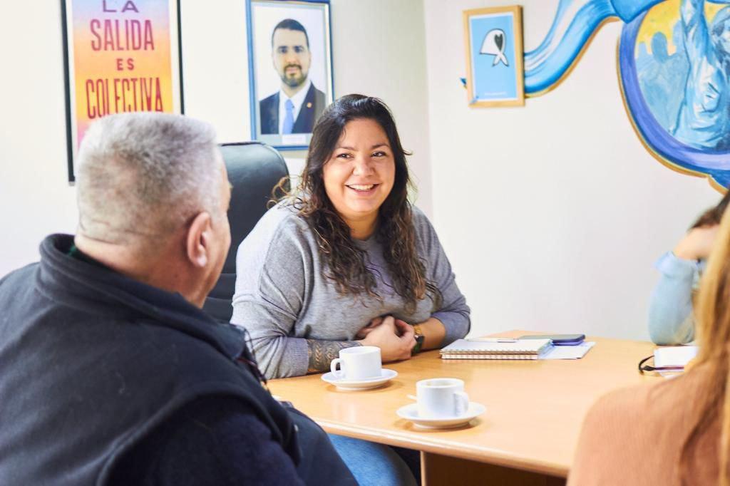 photo_5105116201427774538_y