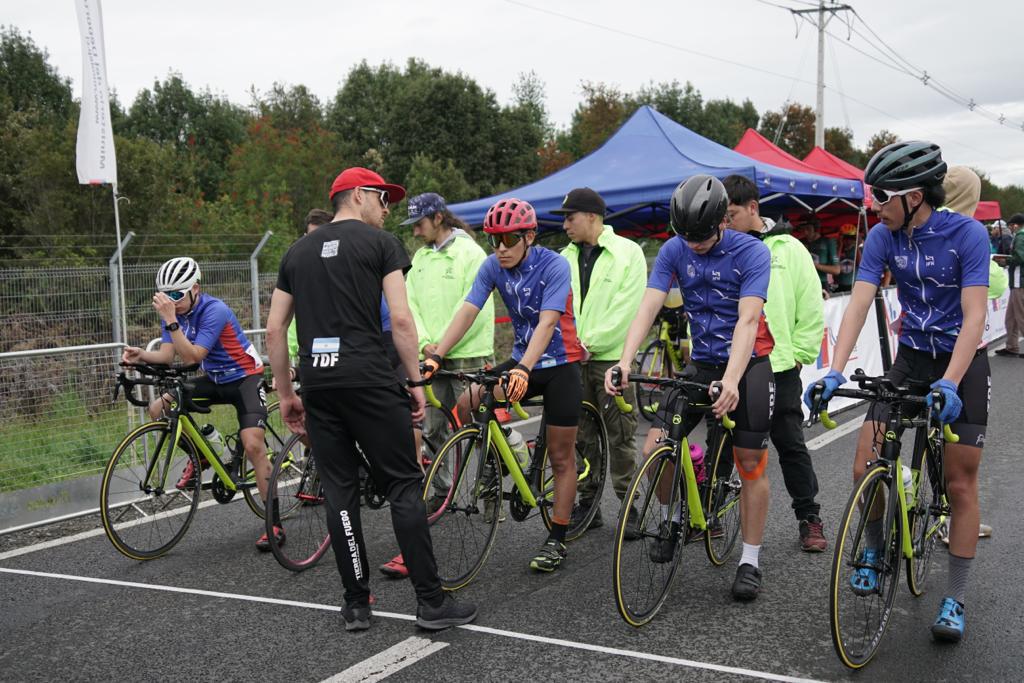 photo_5075763527343516559_y