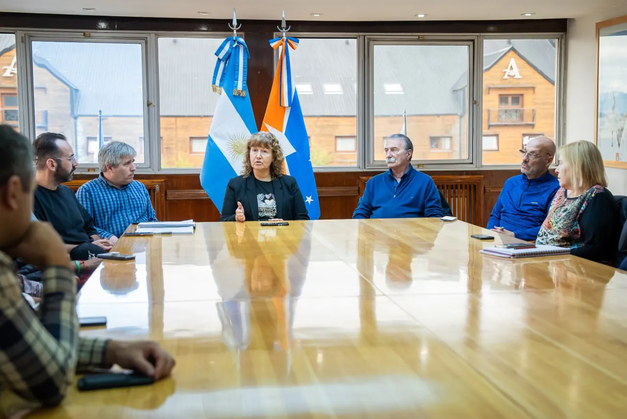 photo_5159203201331432355_y