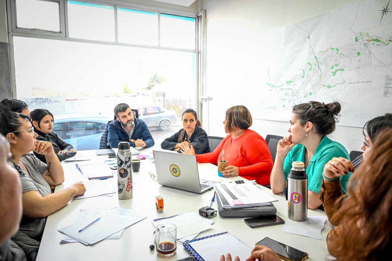 photo_5051229703486155833_y