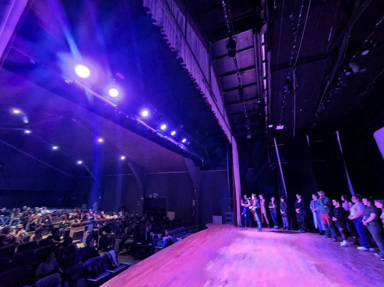 photo_5111701232401100278_y