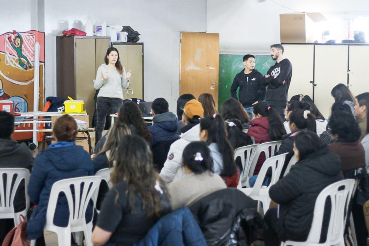 photo_5145857844585802761_y