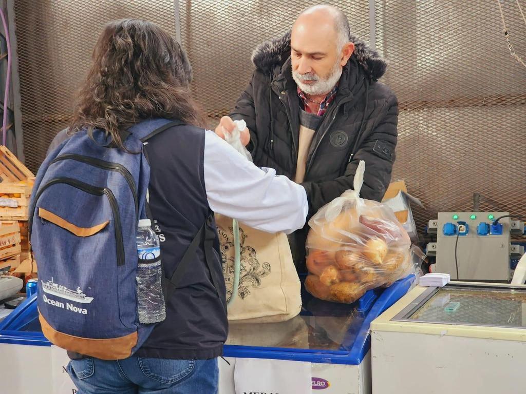 photo_4978871281348881446_y