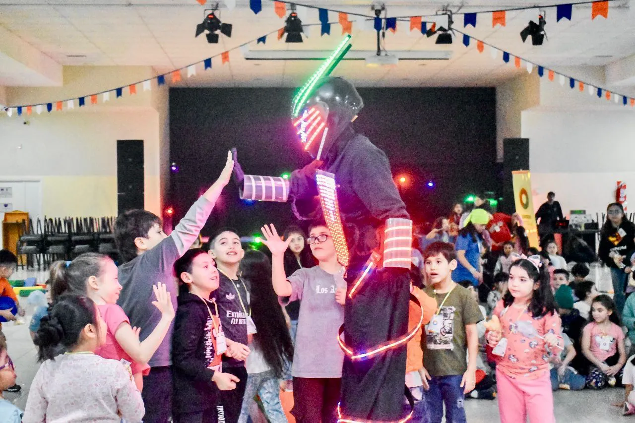 photo_4961256460826816156_y