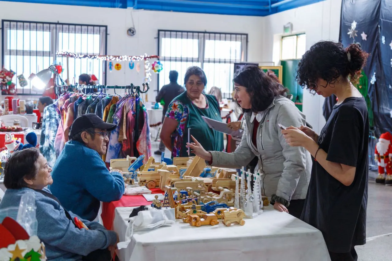 photo_5093731583155875475_y