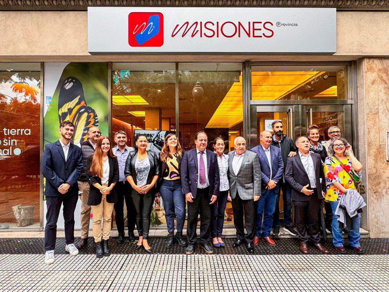 photo_5159402251587005632_y