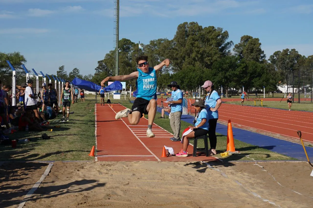 photo_5026018554700041016_y