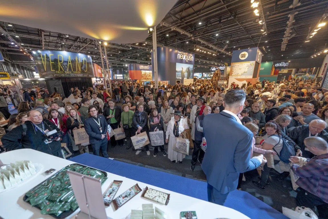 photo_5100400121182096153_y