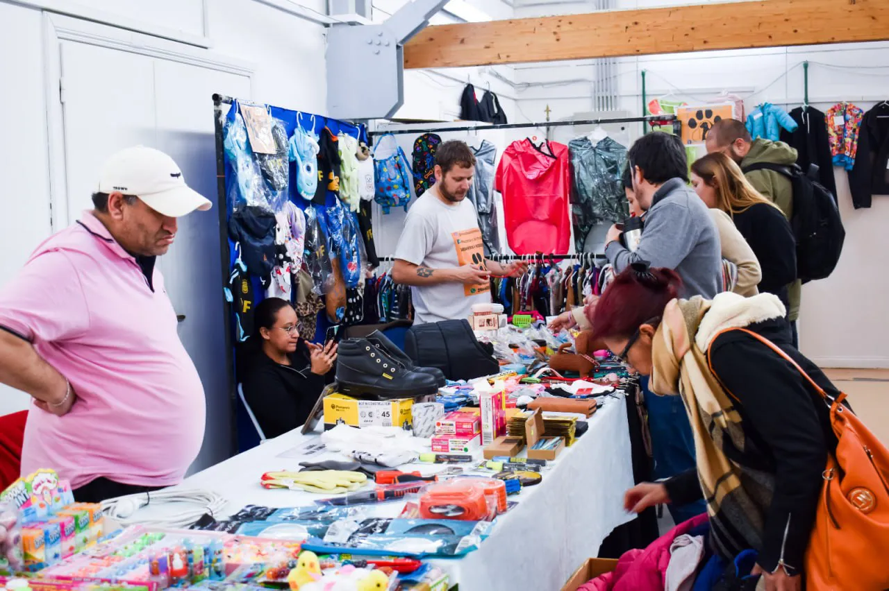 photo_4997145624164019921_y