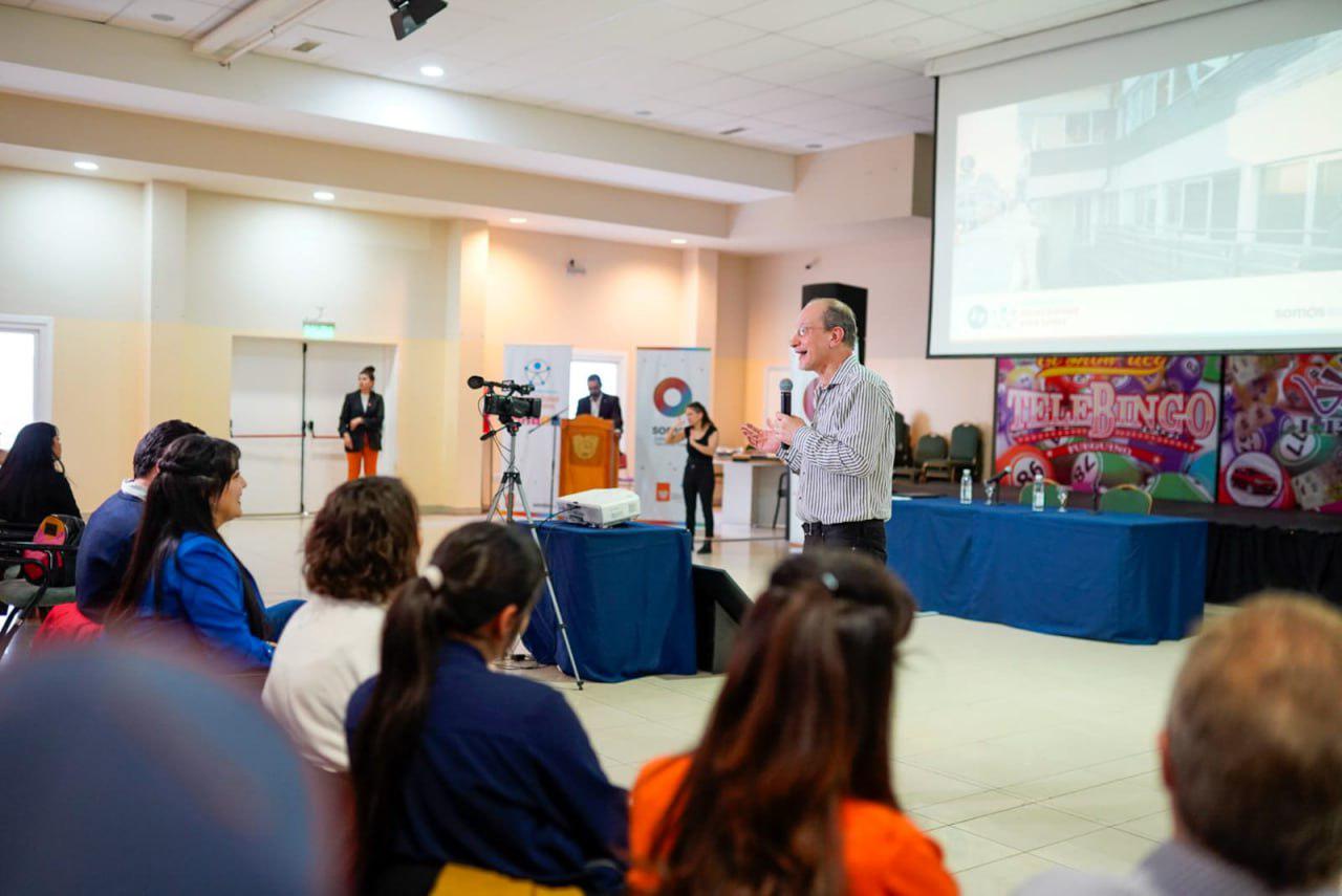 photo_5102860256970648468_y