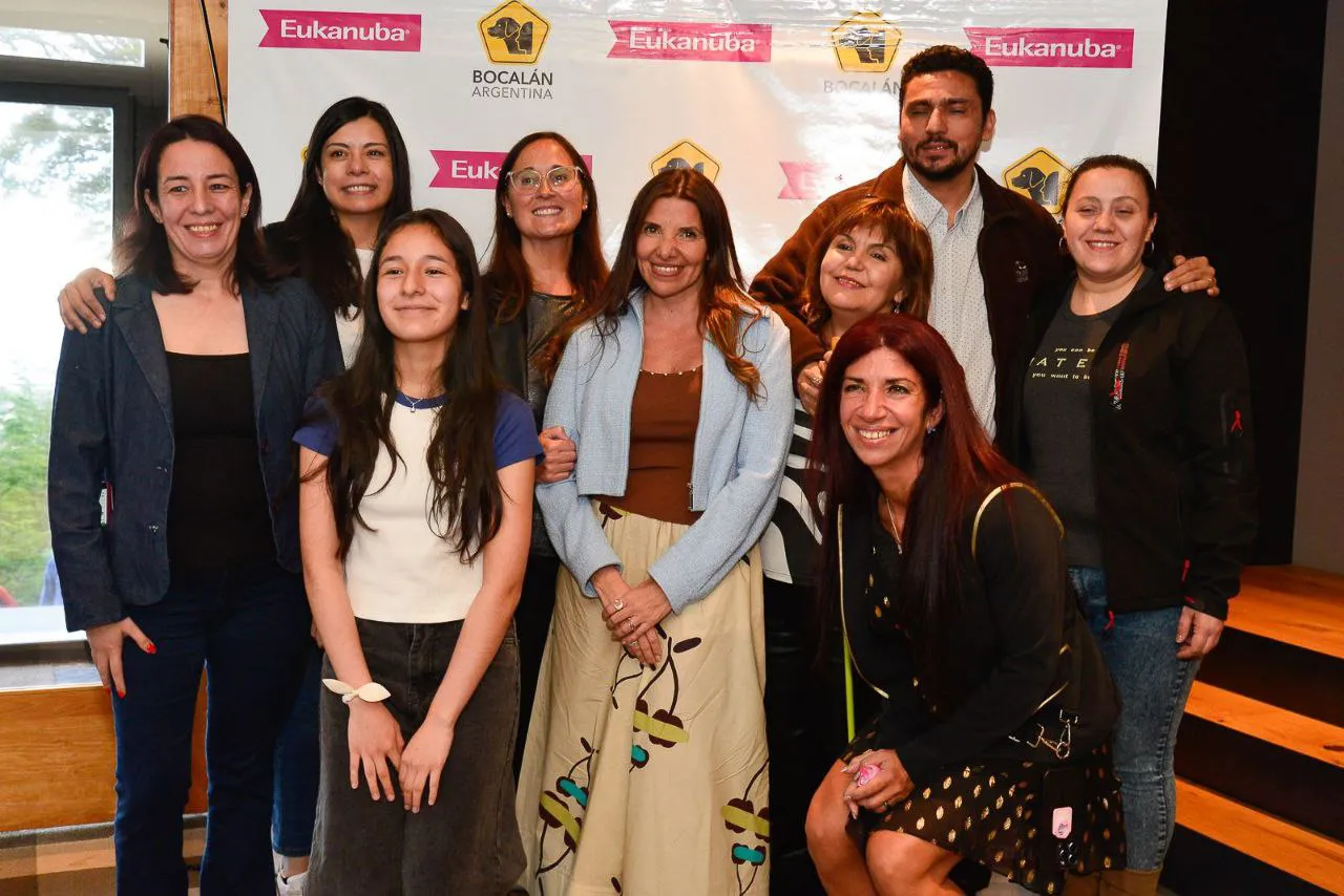 photo_5107508141729361118_y