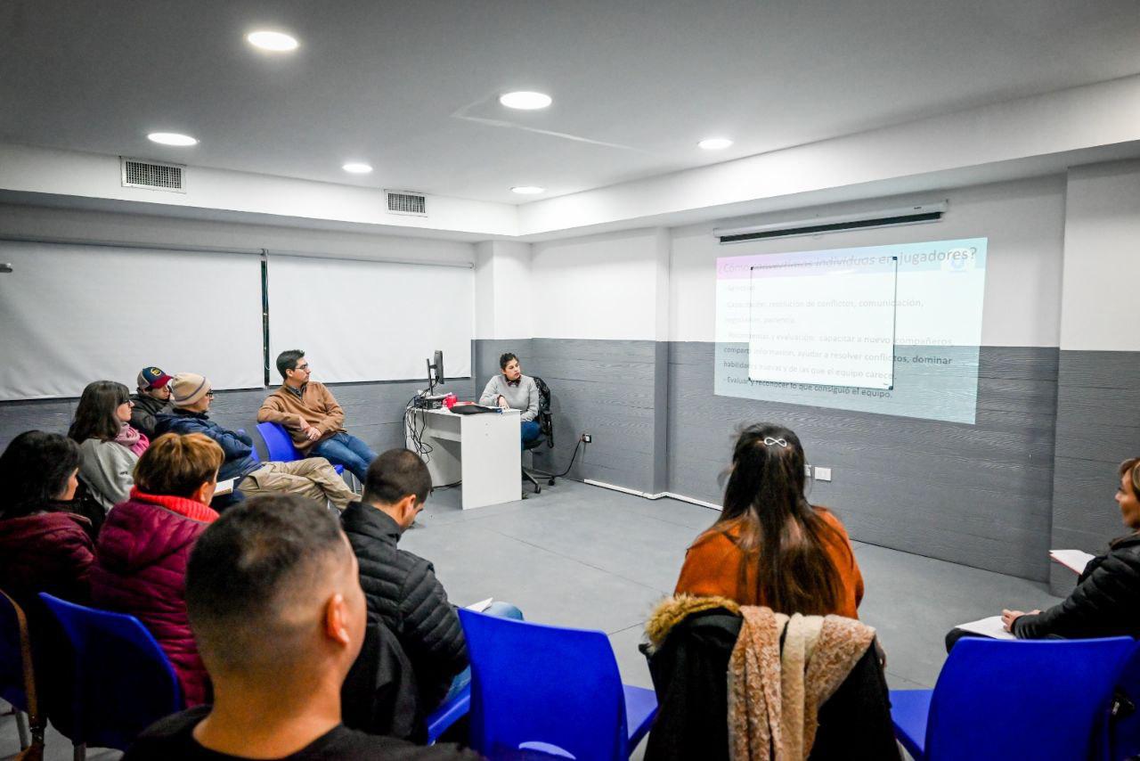 photo_5132288153112128595_y