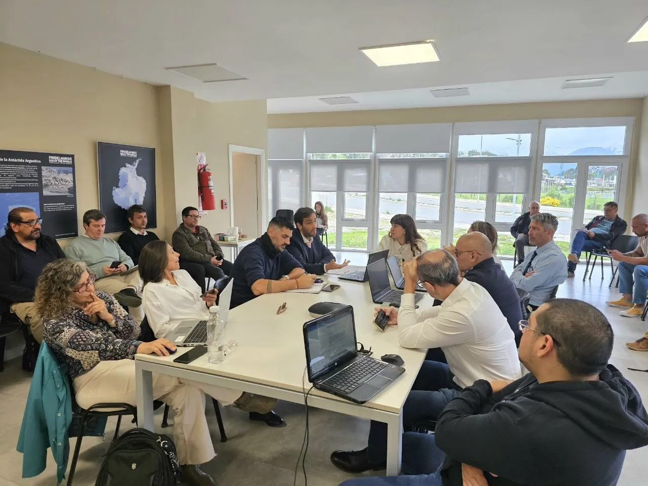 photo_5041963586426702629_y