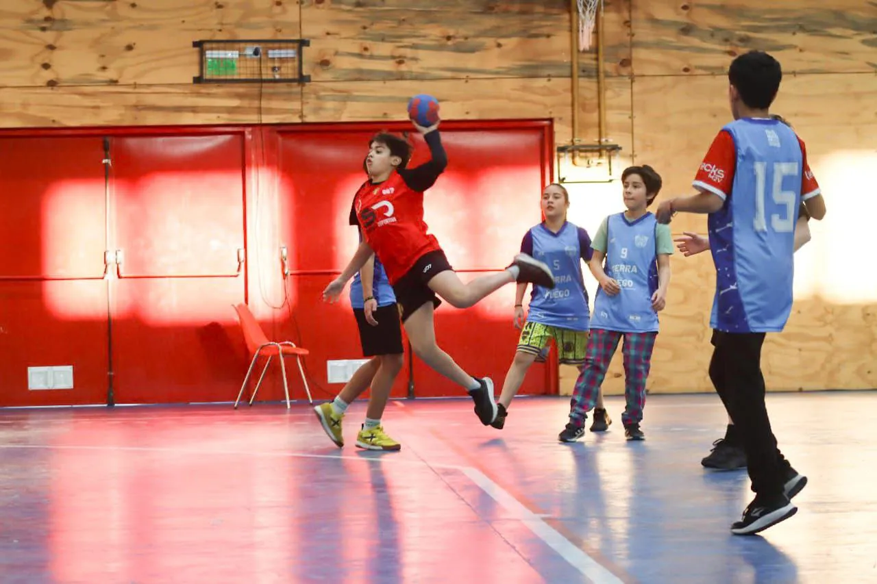 photo_5125529528150634406_y