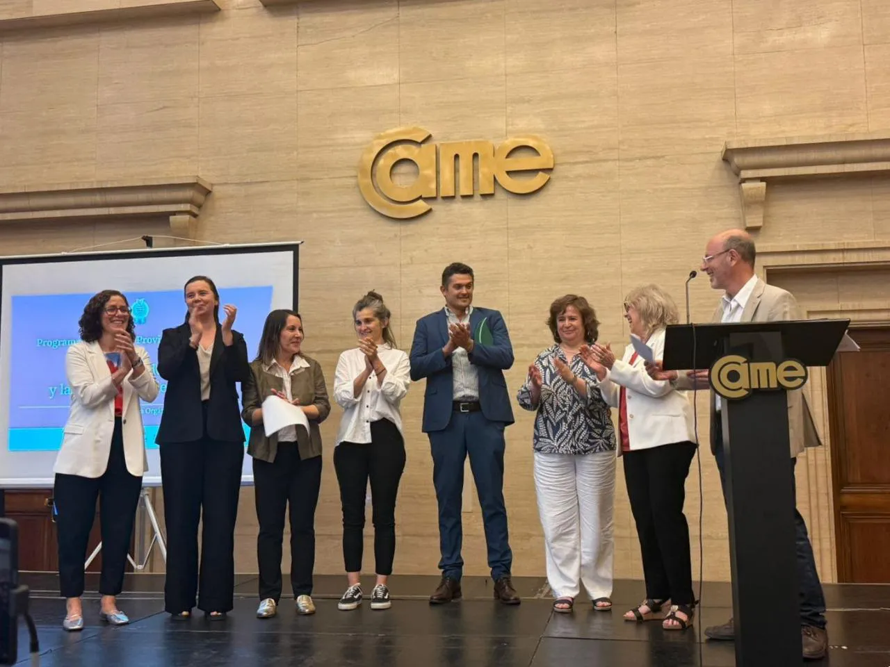 photo_5030830885166582554_y