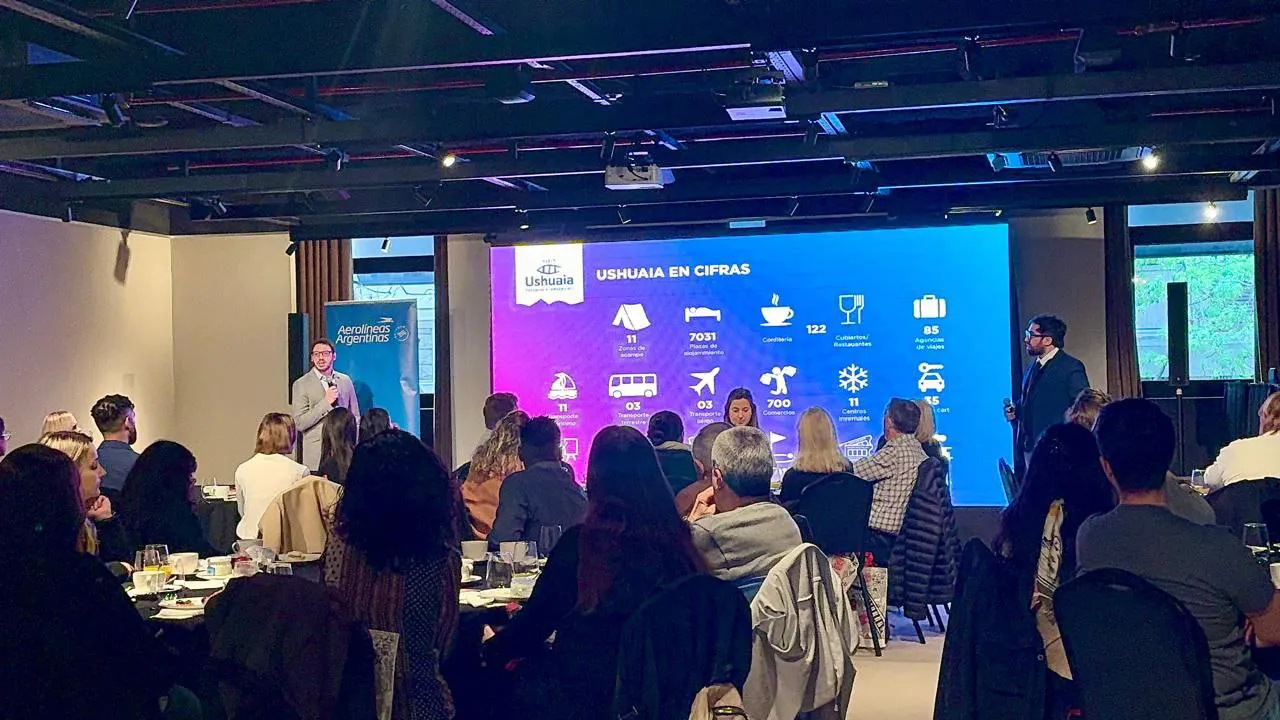 photo_5172590597209435400_y