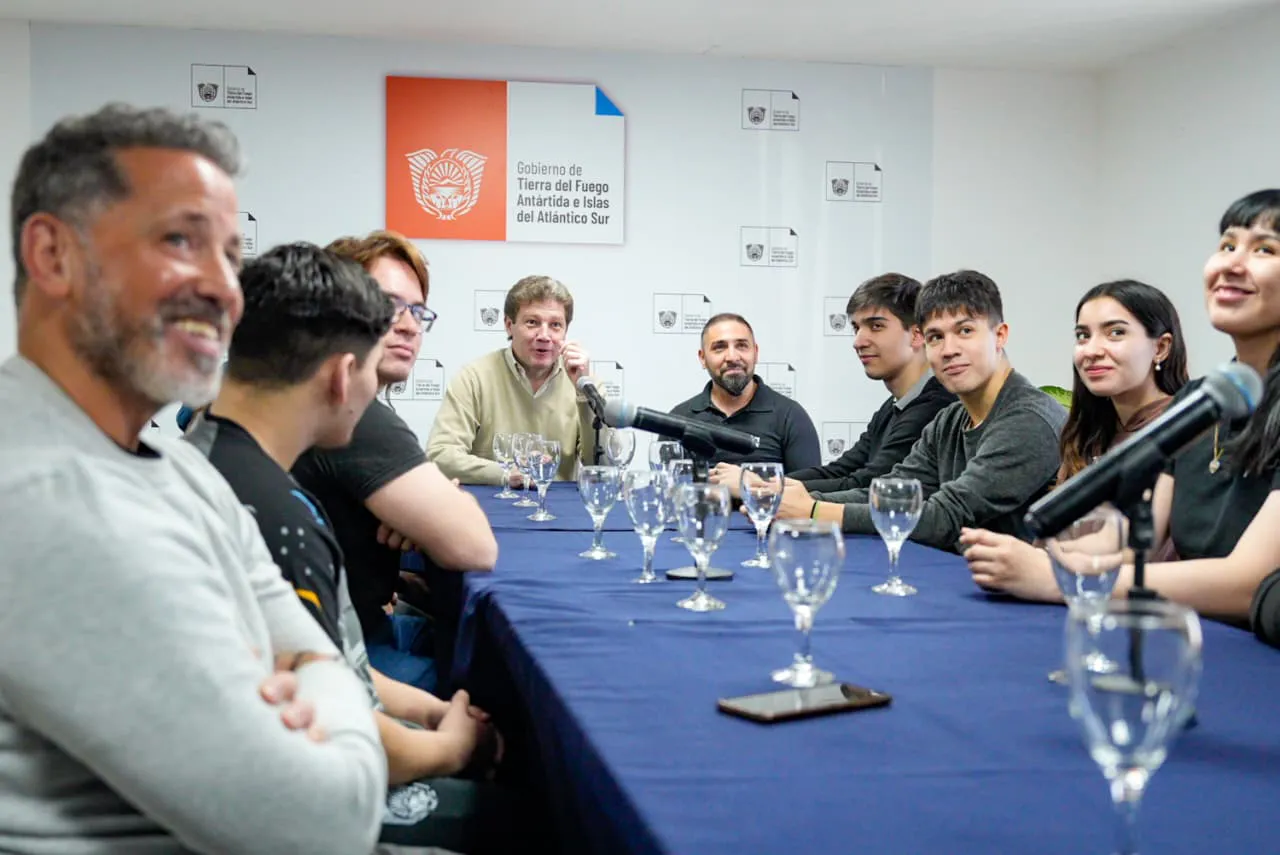 photo_5030652927487881254_y