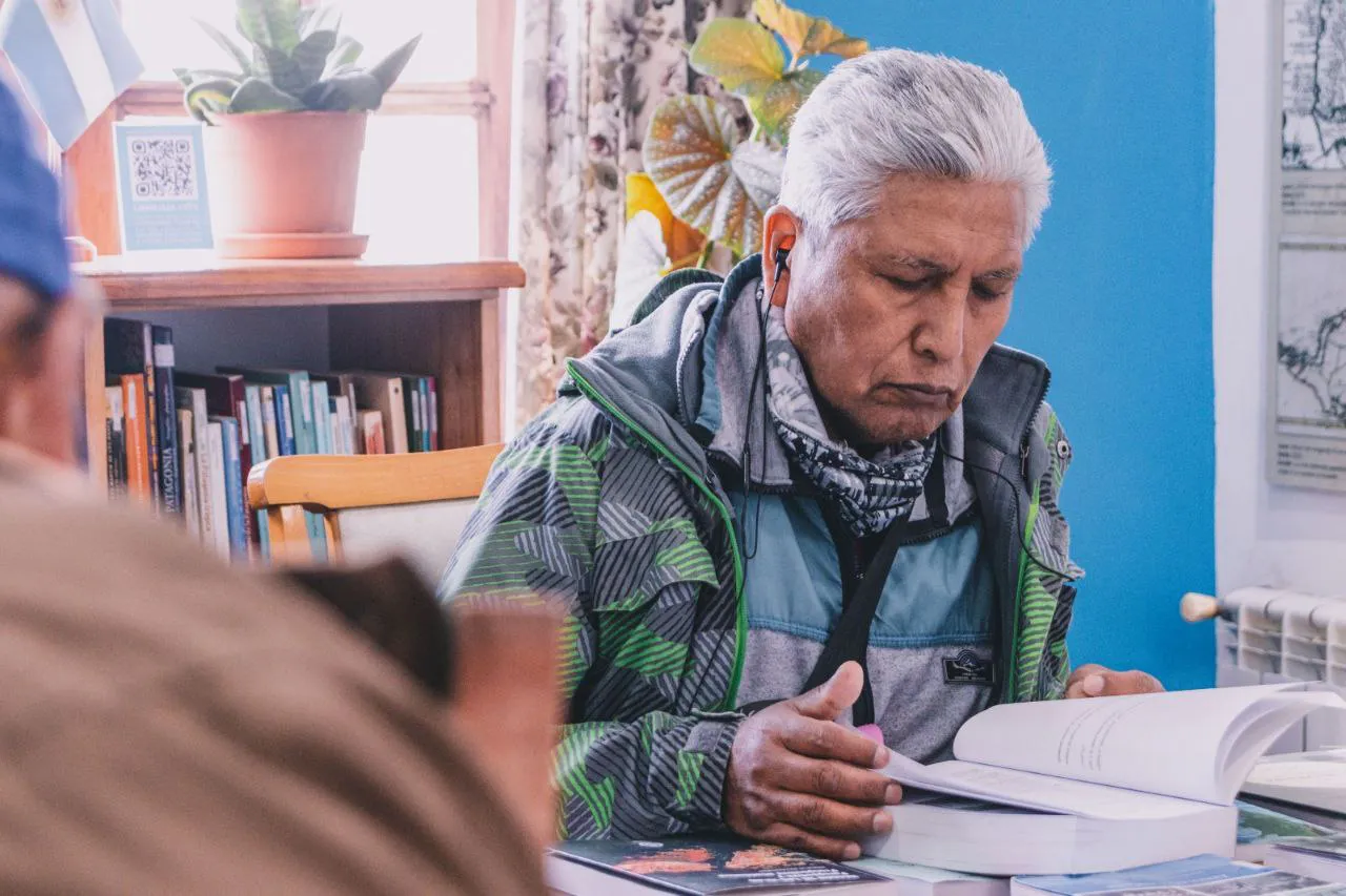 photo_5008446340249791991_y