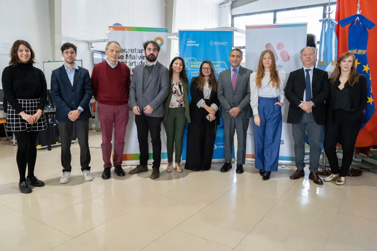 photo_5060274887435422484_y