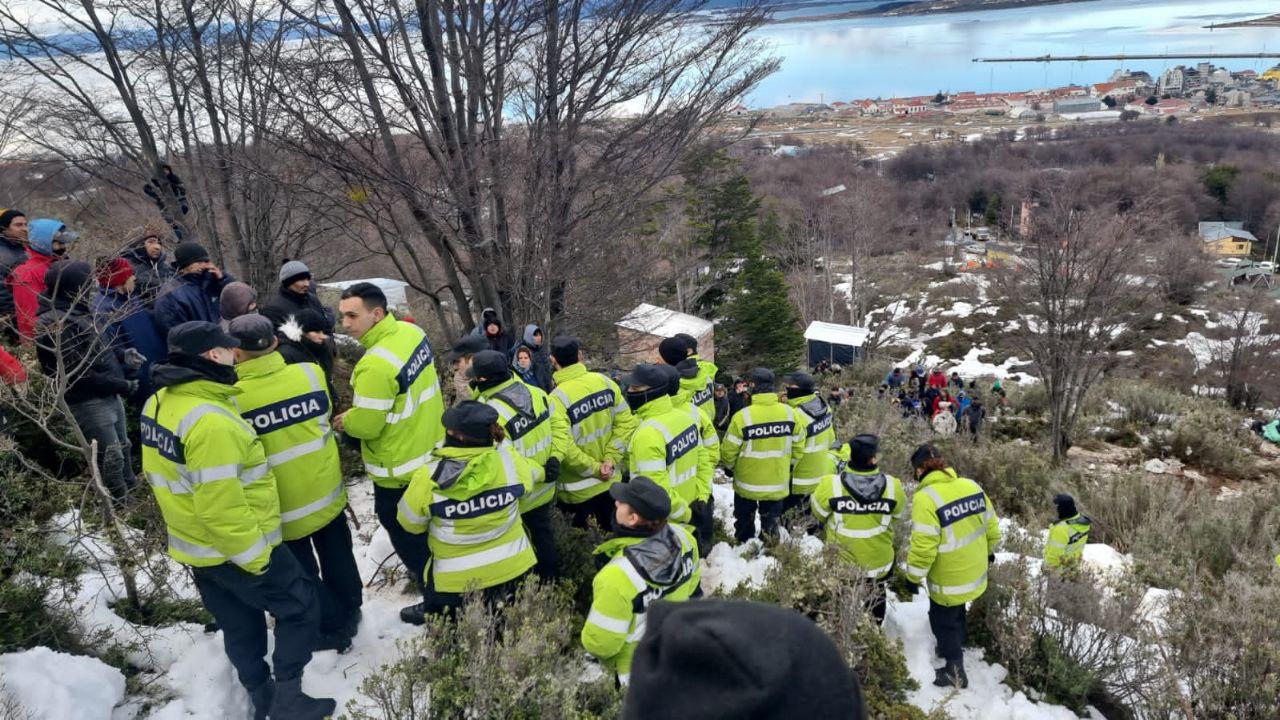 photo_5147992950138056210_y