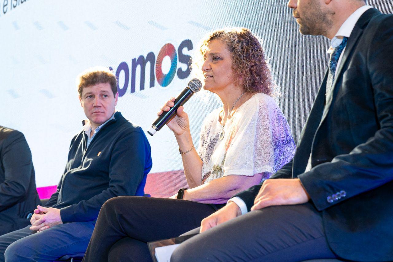 photo_4917978429027101959_y