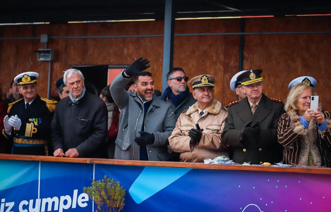 photo_4925120272445582760_y