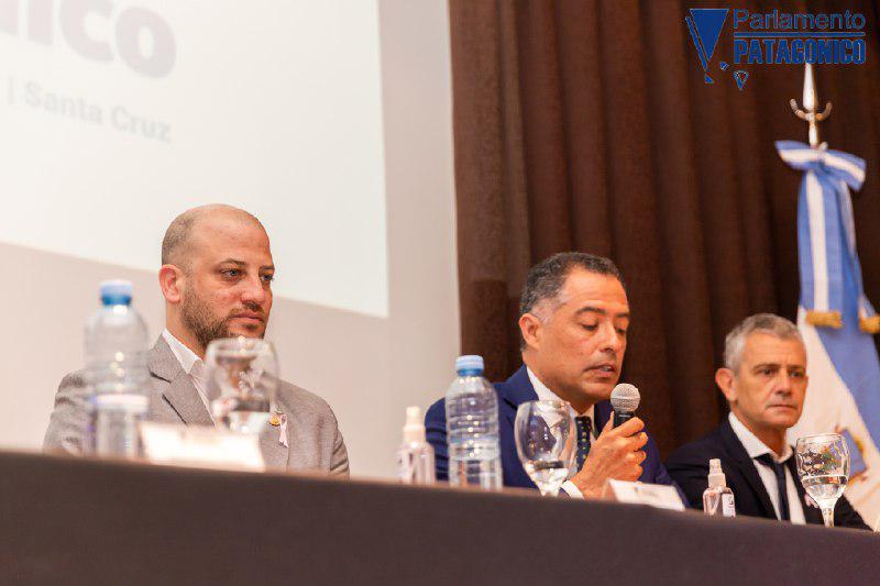 8b3b6113-7b66-4306-ae10-19d3305c2486