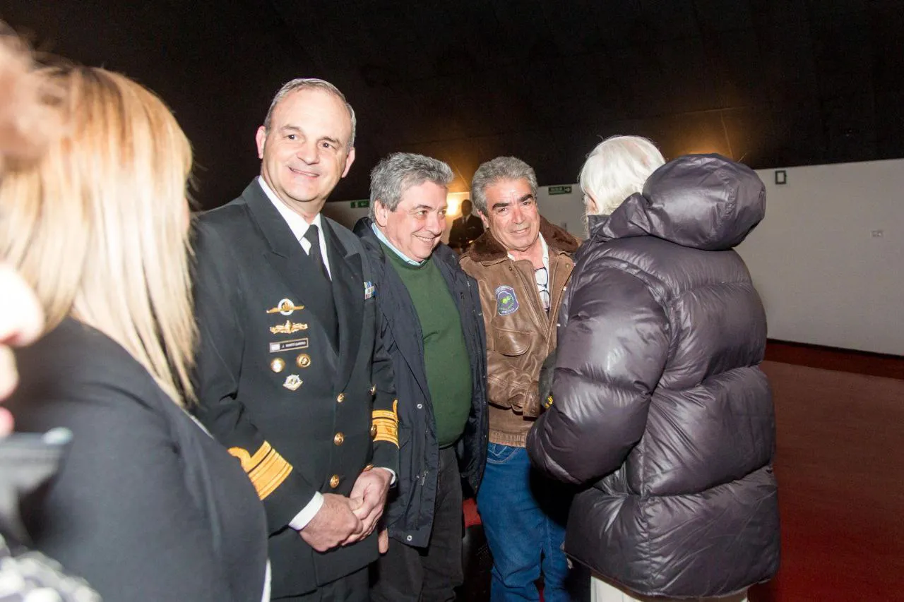 photo_5028321816808107306_y