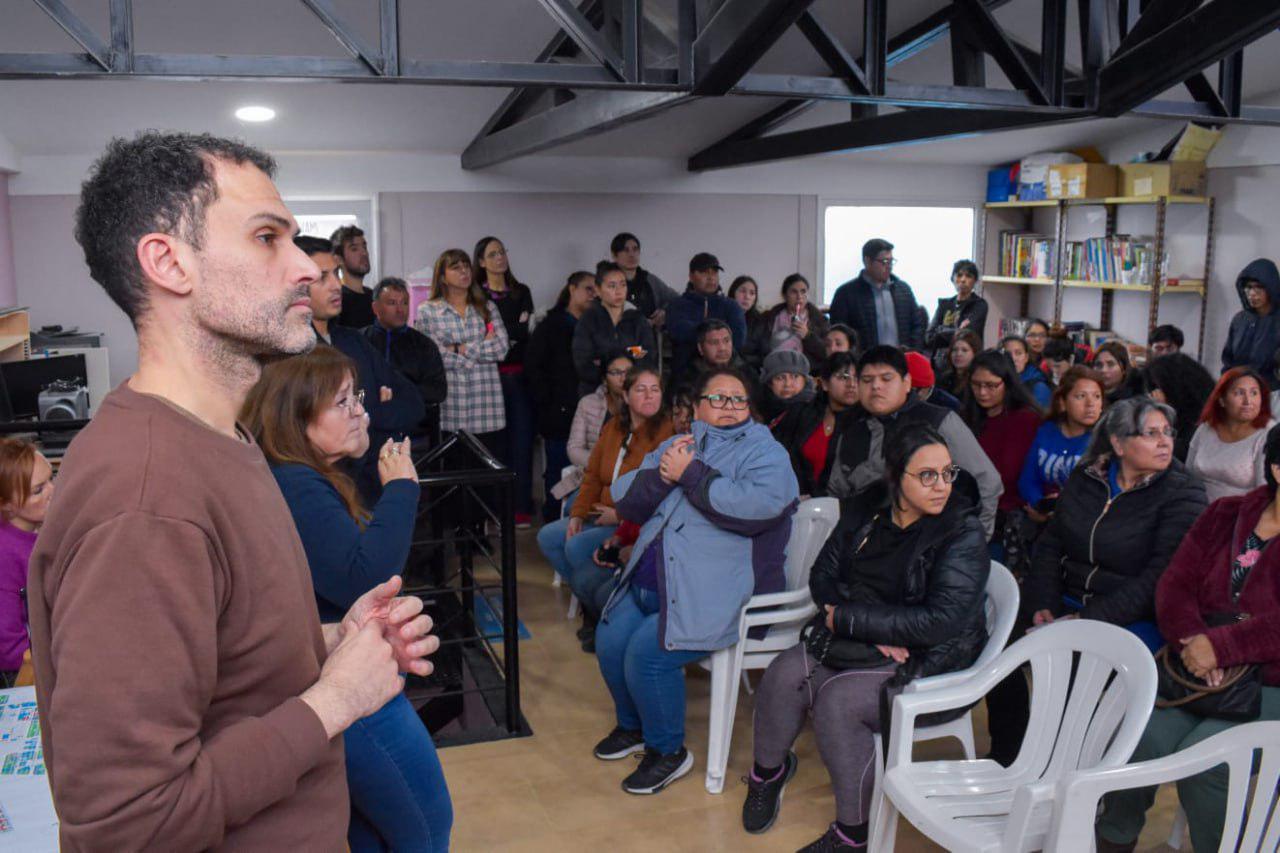 photo_4987817702521417303_y