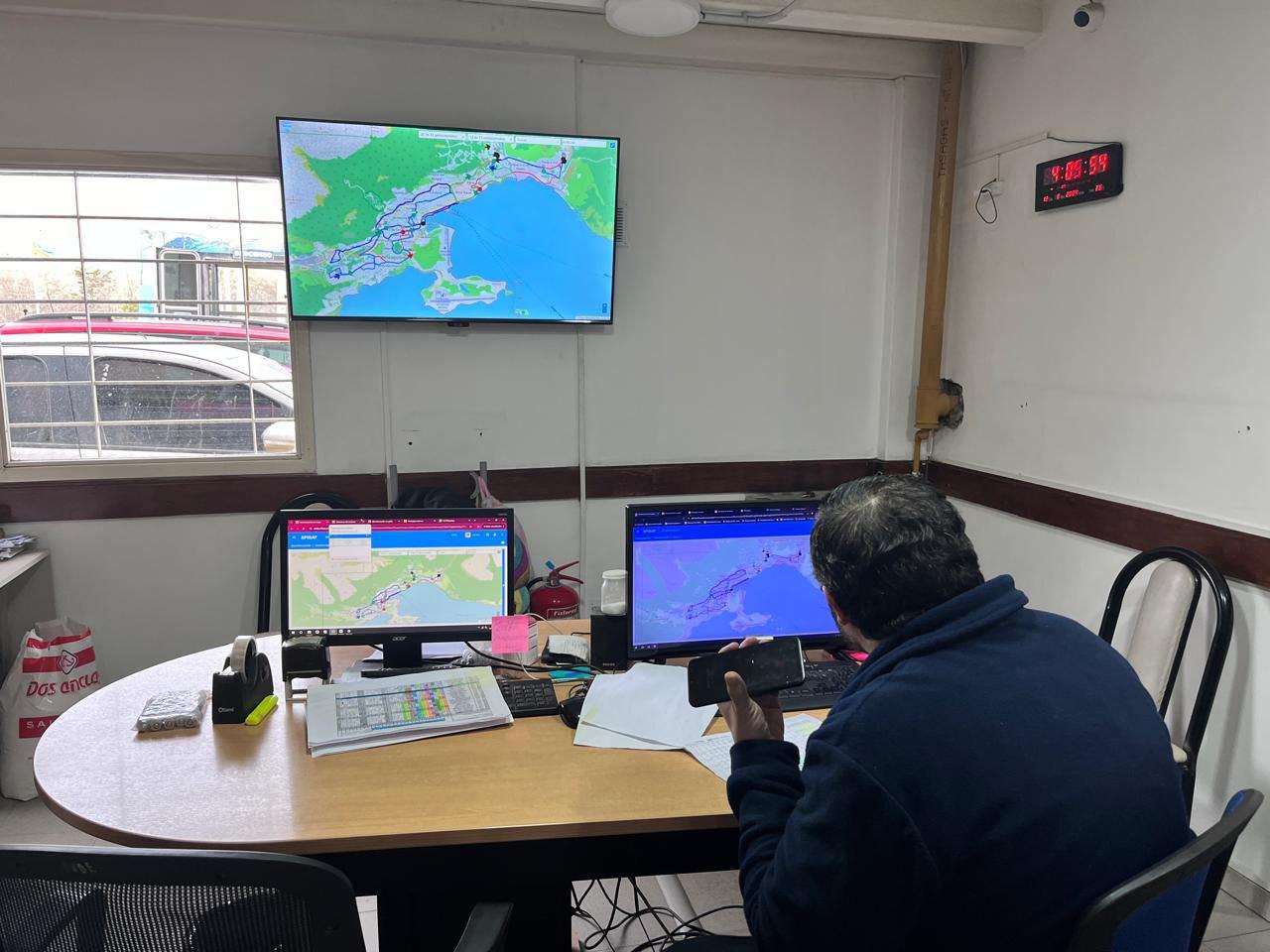 photo_5082738519872482600_y