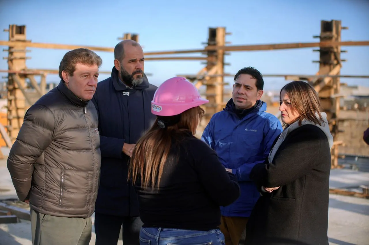 photo_5019606374681784663_y