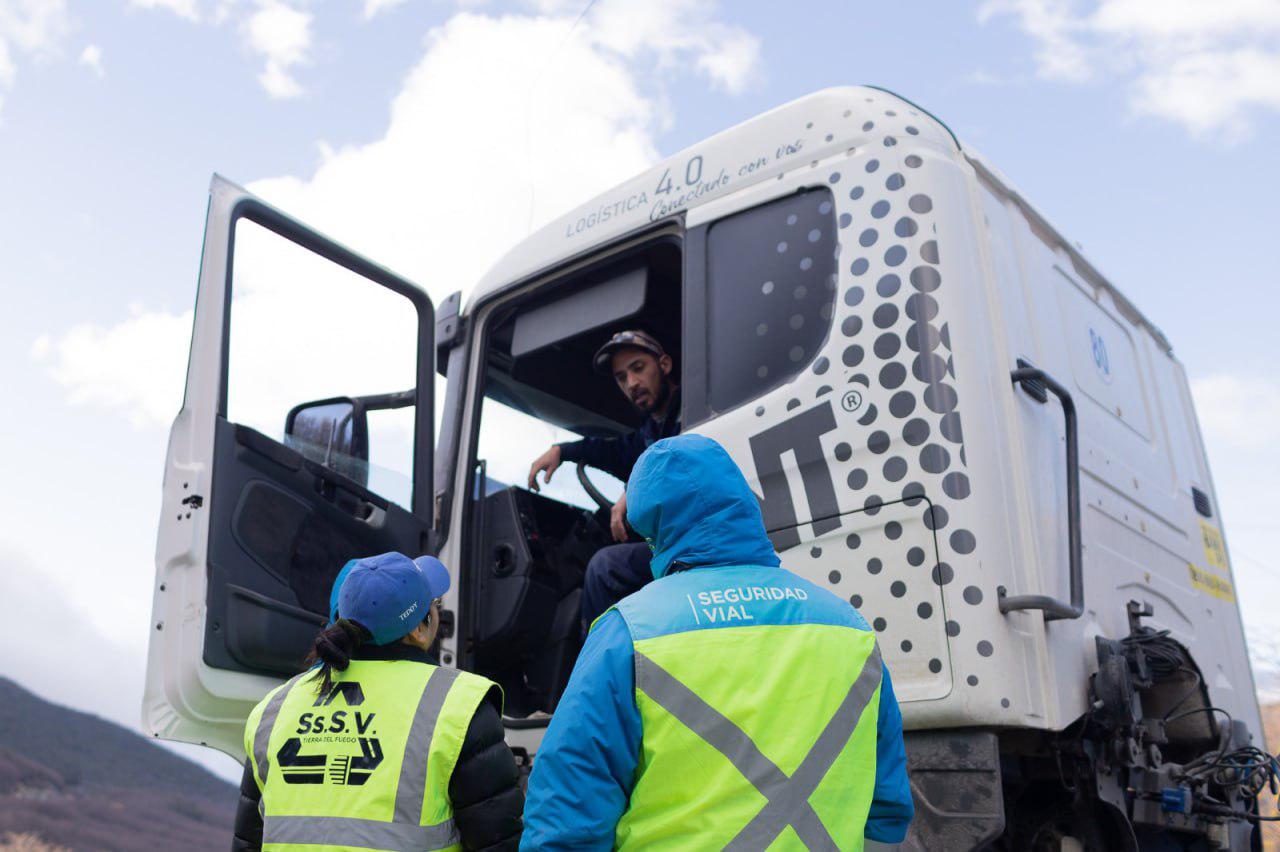 photo_5125447489980312471_y