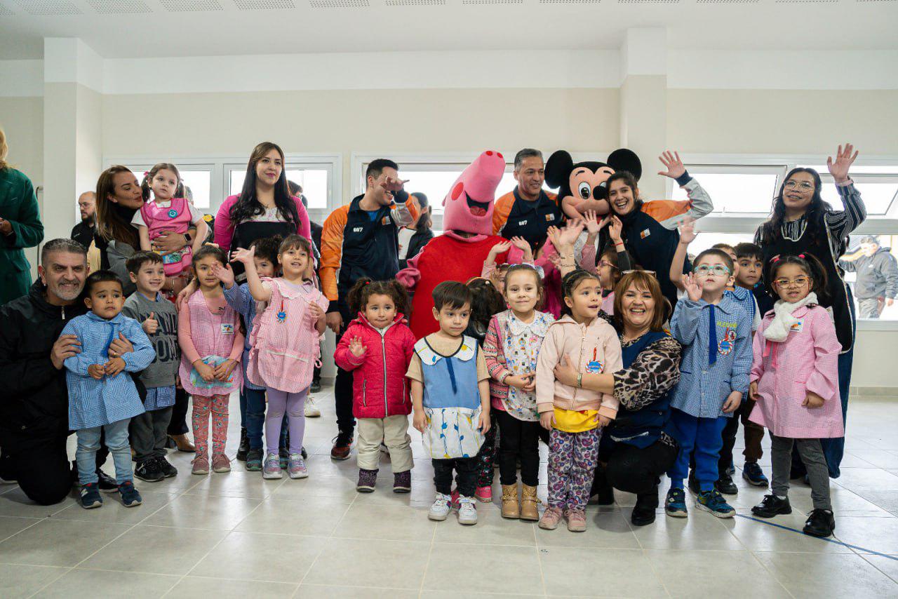 photo_5107537845723180216_y