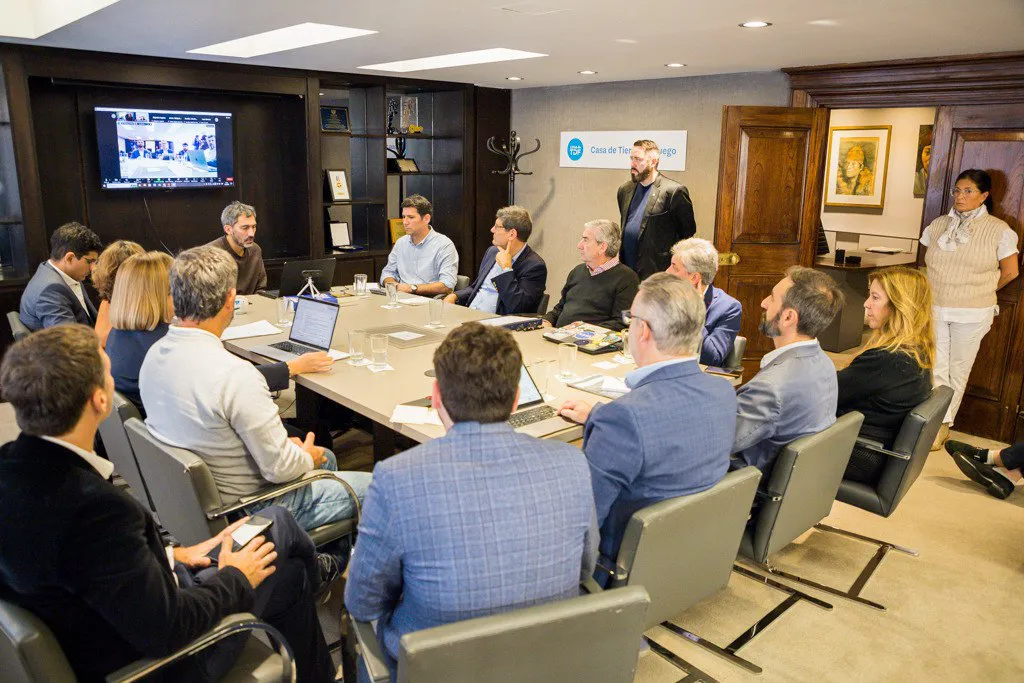 photo_4995018116408913507_y