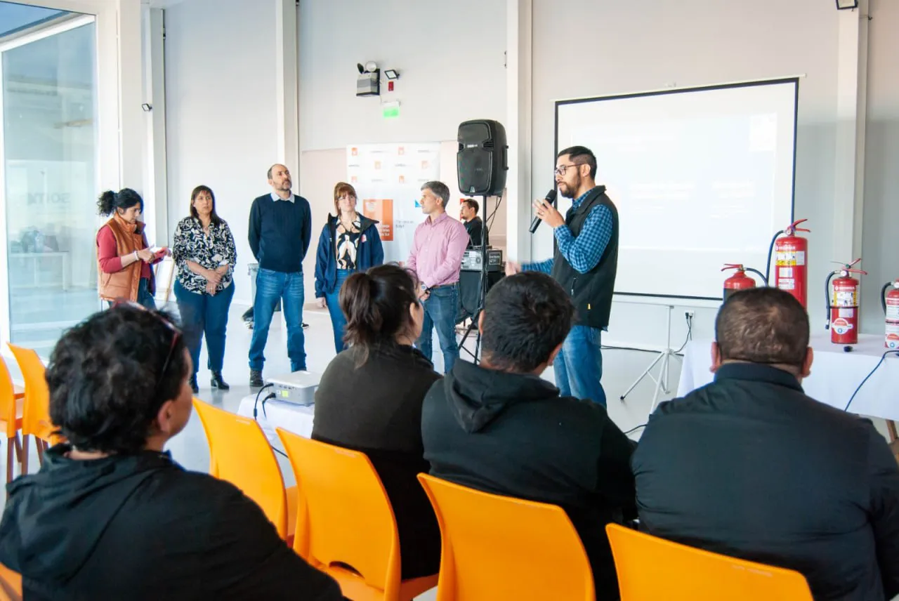 photo_4900439762570161708_y