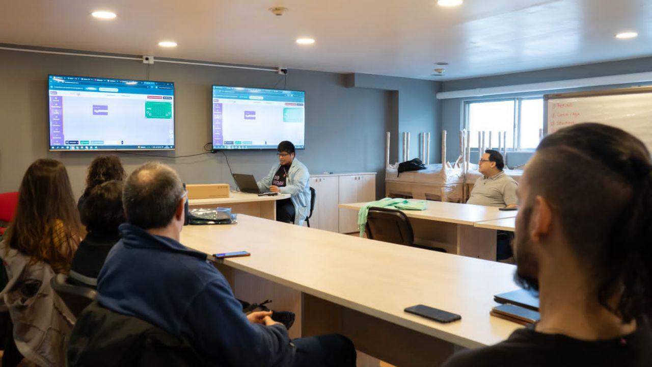 photo_5089546193360497789_y