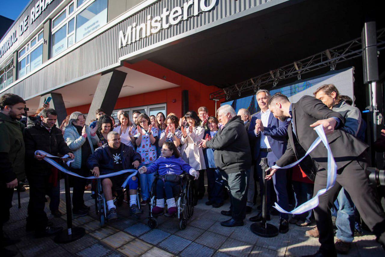 photo_5058073557778672926_y