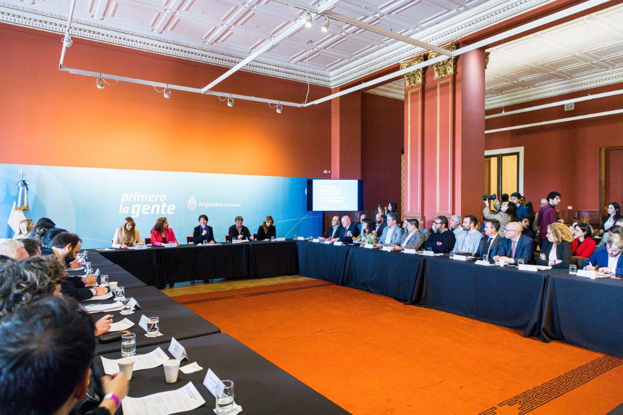 photo_4902461506755603484_y