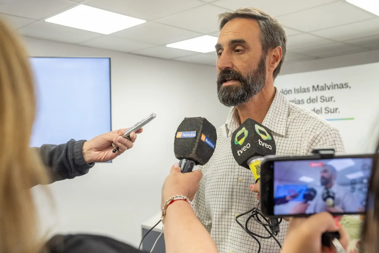 photo_5132171875466283966_y