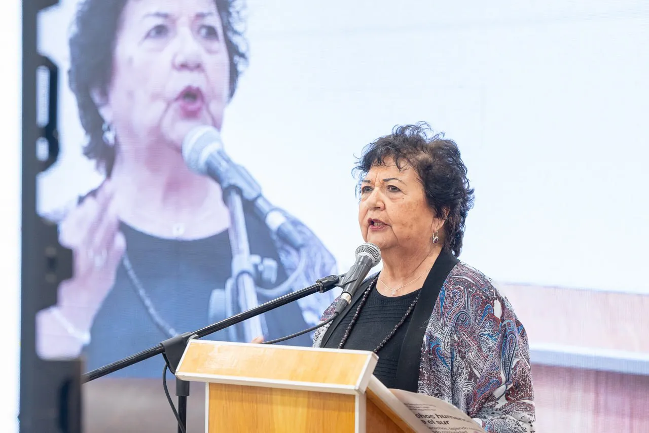 photo_5030830885166582562_y