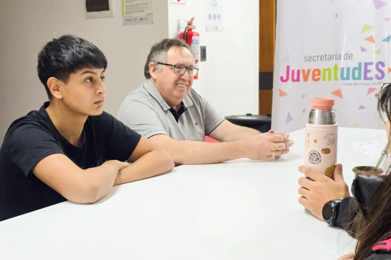 photo_5163542320887476324_y