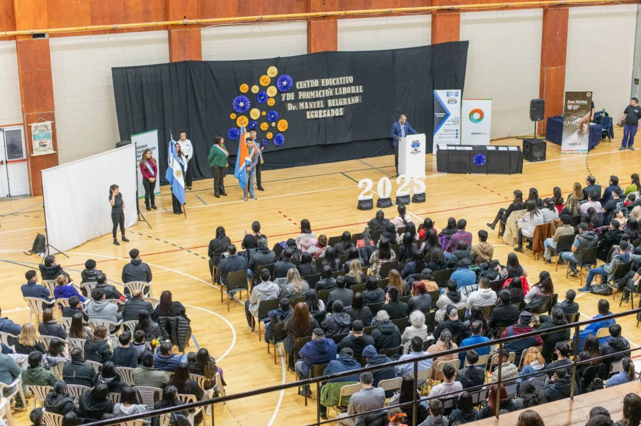 photo_5158895909302546049_y