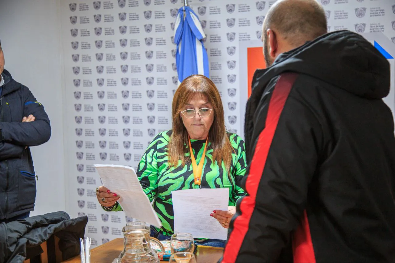 photo_5136888922079604700_y