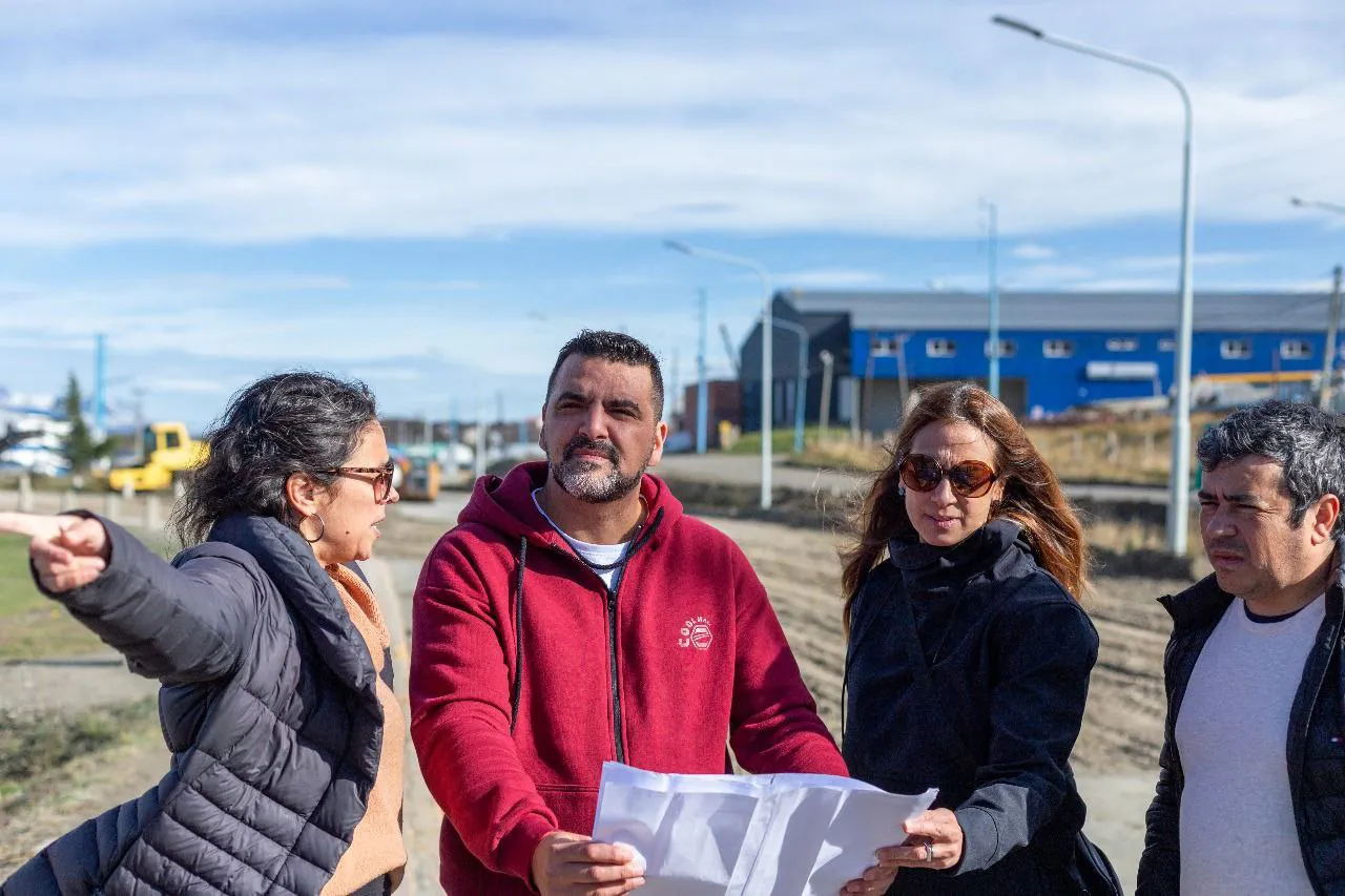 photo_5159294847339834929_y