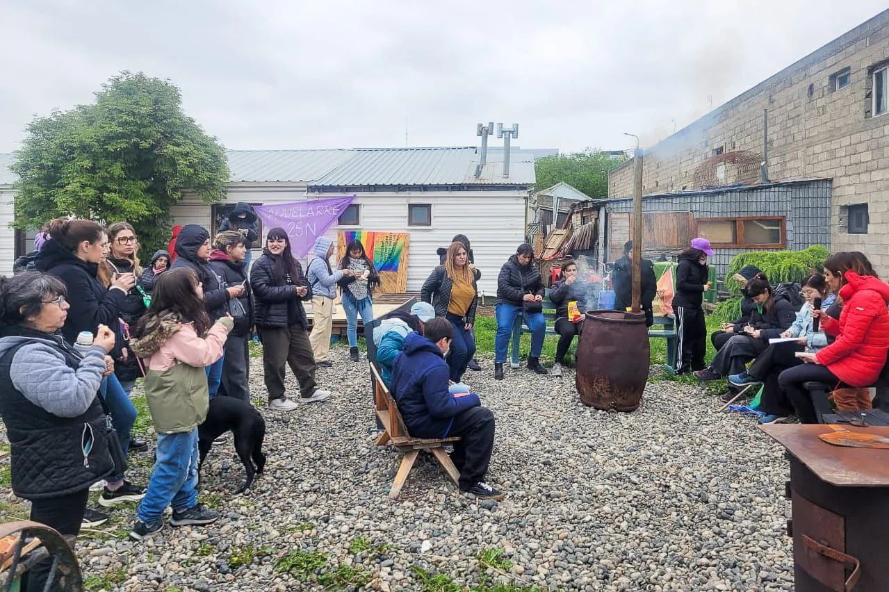 photo_4987998164166052647_y